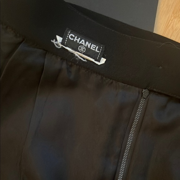 Chanel Black Knee-Length Pencil Skirt - Picture 3 of 4